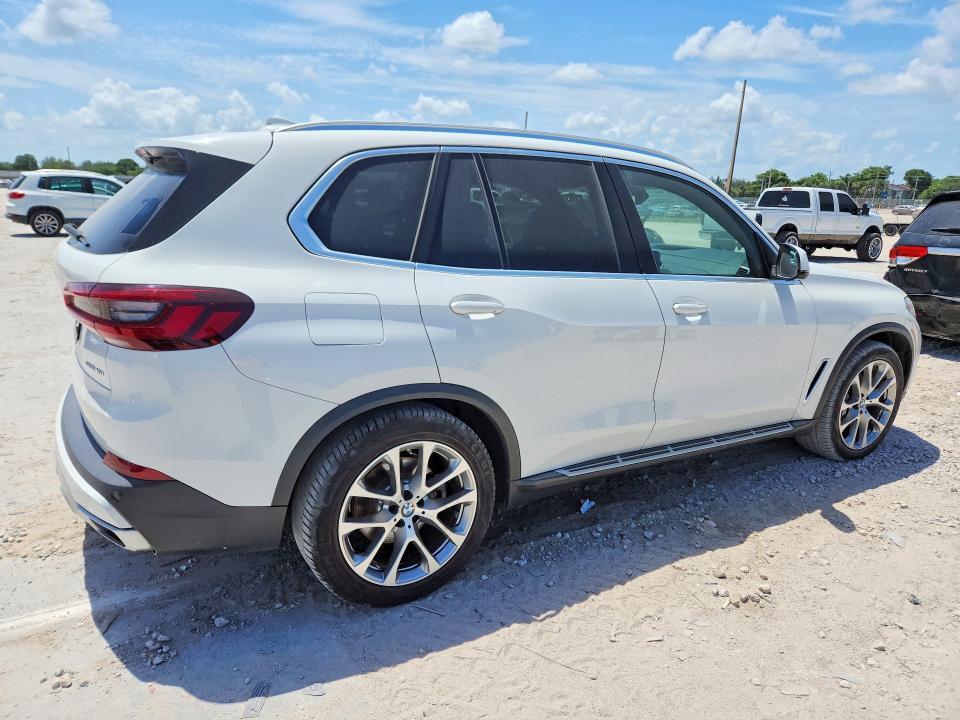 2022 BMW X5 SDRIVE 40I — Фото 3 из 13