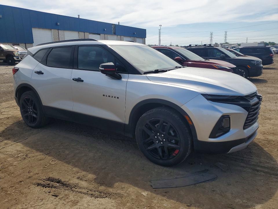 2022 CHEVROLET BLAZER 2LT — Фото 4 из 13