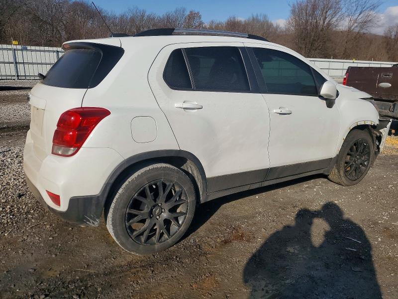 2022 CHEVROLET TRAX 1LT — Фото 3 из 13