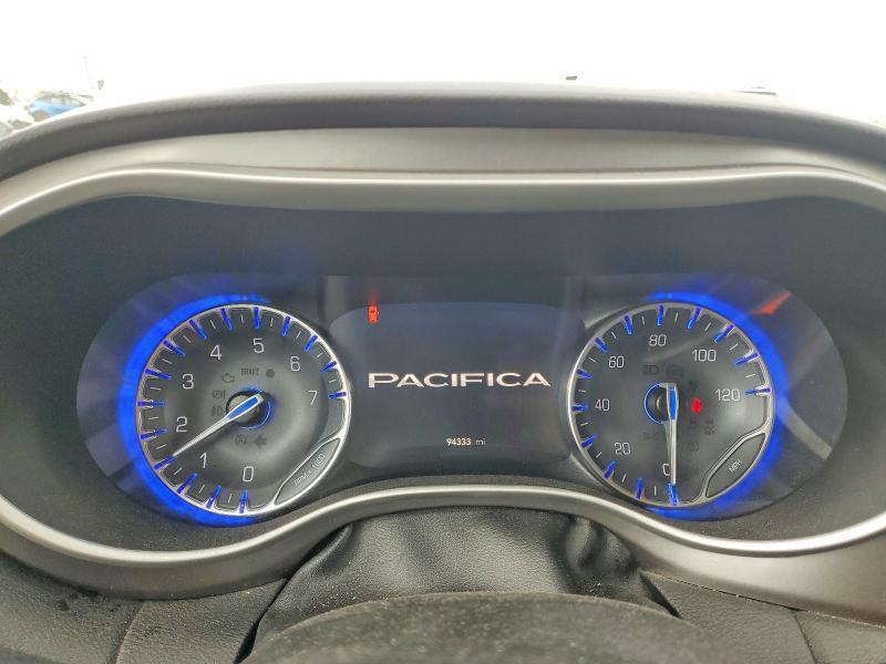2022 CHRYSLER PACIFICA TOURING L — Фото 9 из 13