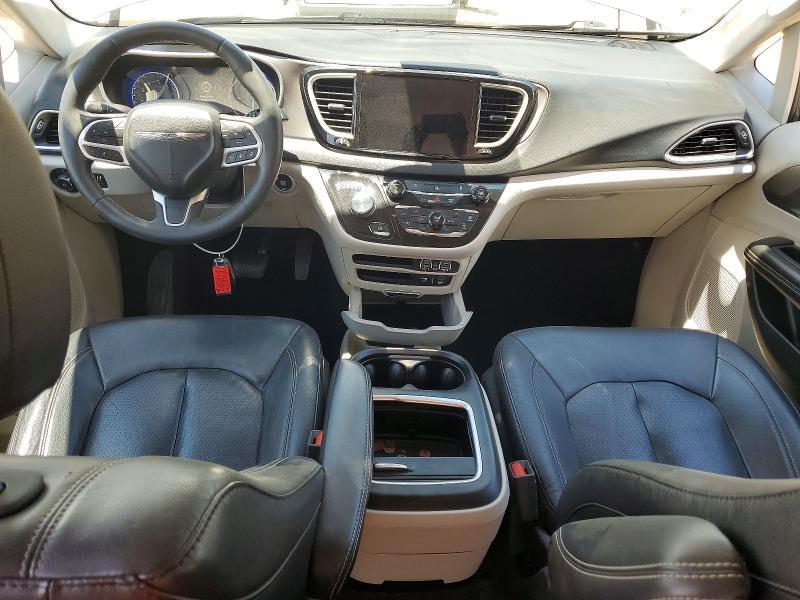 2022 CHRYSLER PACIFICA TOURING L — Фото 8 из 13
