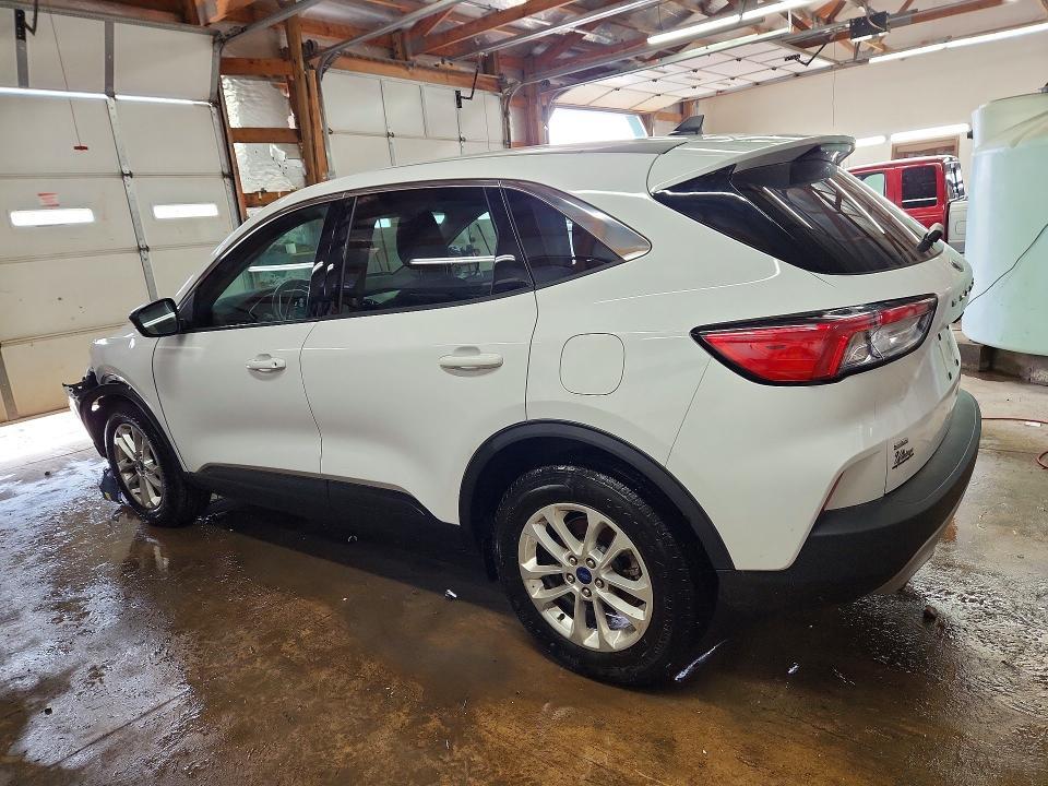 2022 FORD ESCAPE SE — Фото 2 из 13