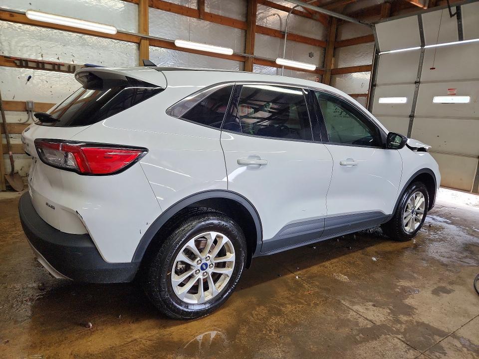 2022 FORD ESCAPE SE — Фото 3 из 13