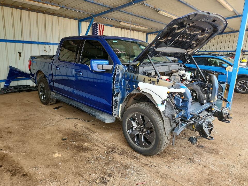 2022 FORD F150 LIGHTNING PRO — Фото 4 из 12
