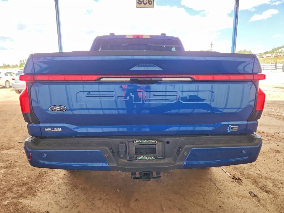 2022 FORD F150 LIGHTNING PRO — Фото 6 из 12