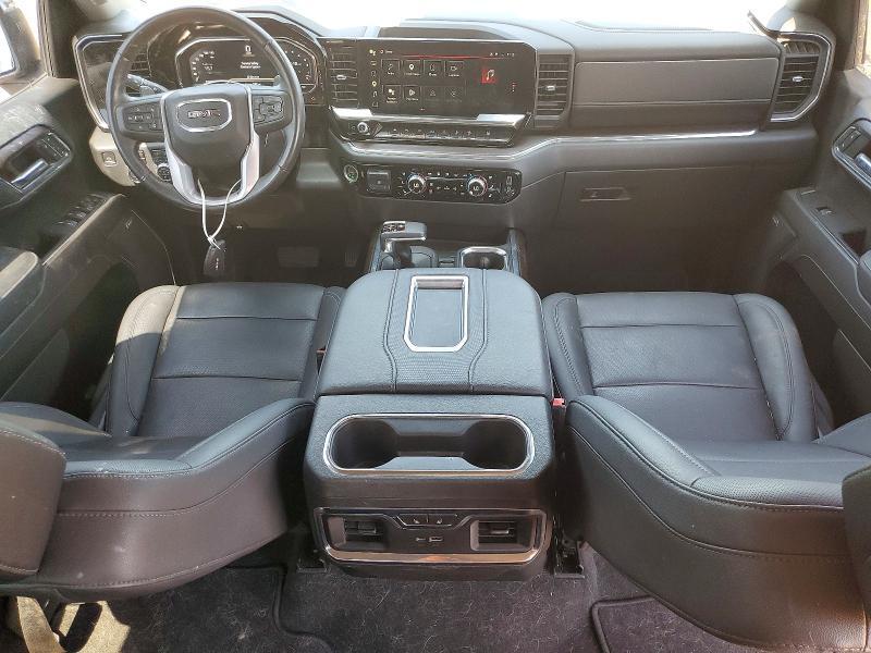 2022 GMC SIERRA K1500 SLT — Фото 8 из 13