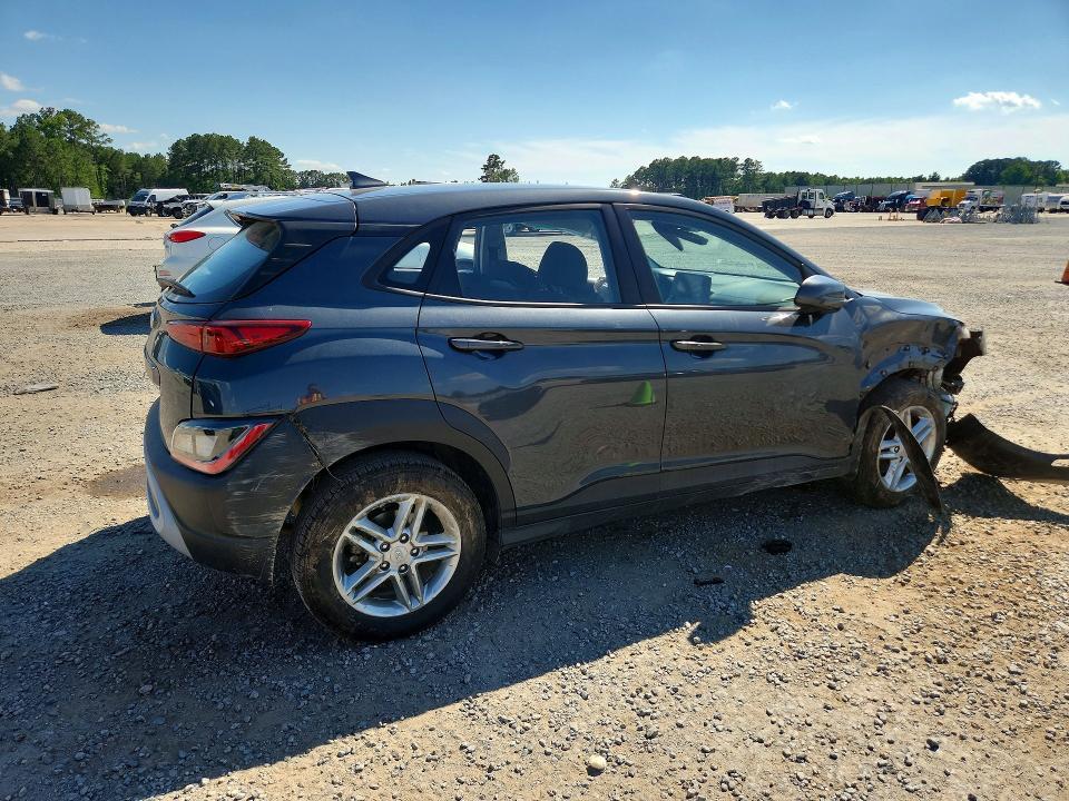 2022 HYUNDAI KONA SE — Фото 3 из 13