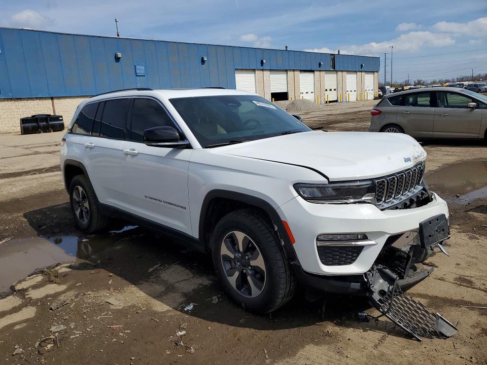 2022 JEEP GRAND CHEROKEE LIMITED 4XE — Фото 4 из 13