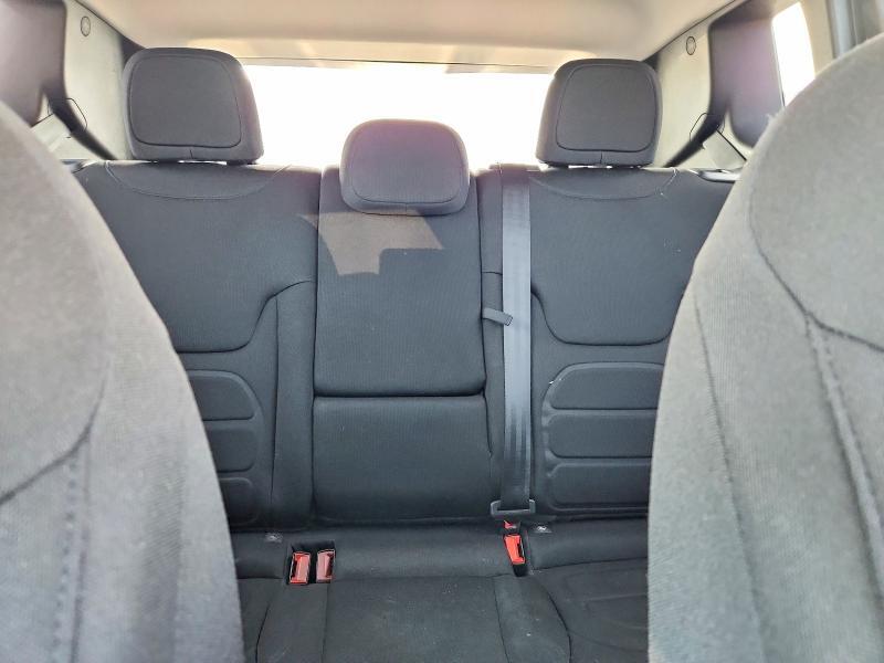 2022 JEEP RENEGADE LATITUDE — Фото 10 из 13