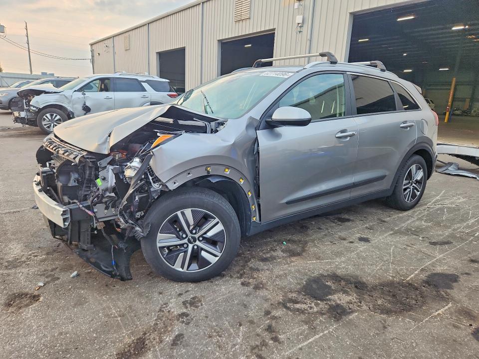 2022 KIA NIRO LXS