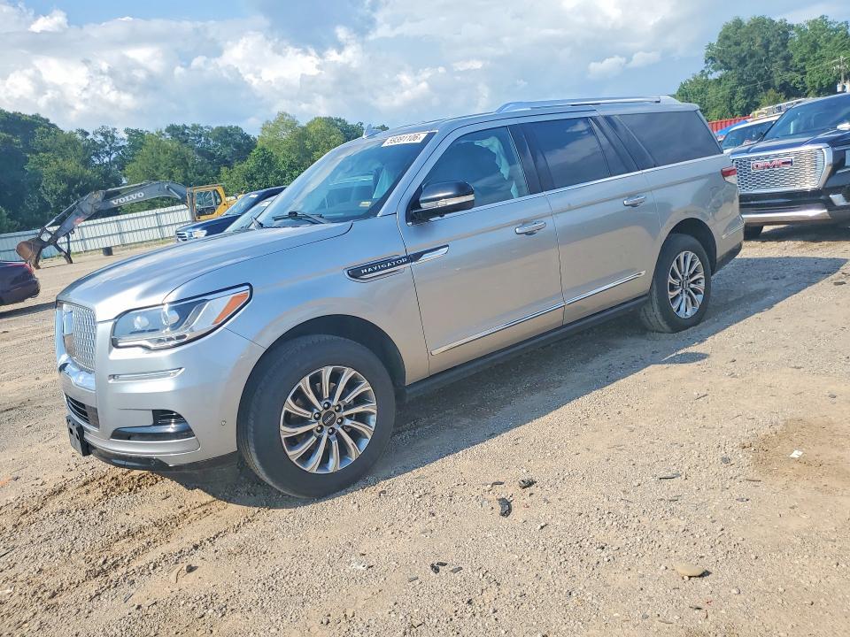 2022 LINCOLN NAVIGATOR