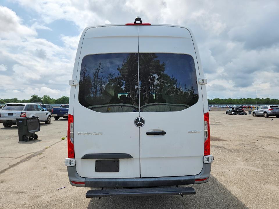 2022 MERCEDES-BENZ SPRINTER 2500 DELIVERY VAN — Фото 6 из 13