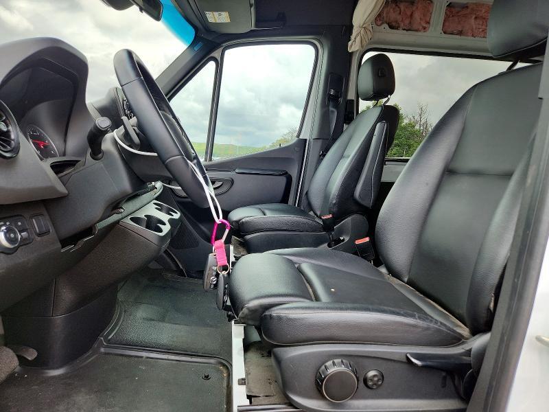 2022 MERCEDES-BENZ SPRINTER 2500 DELIVERY VAN — Фото 7 из 13