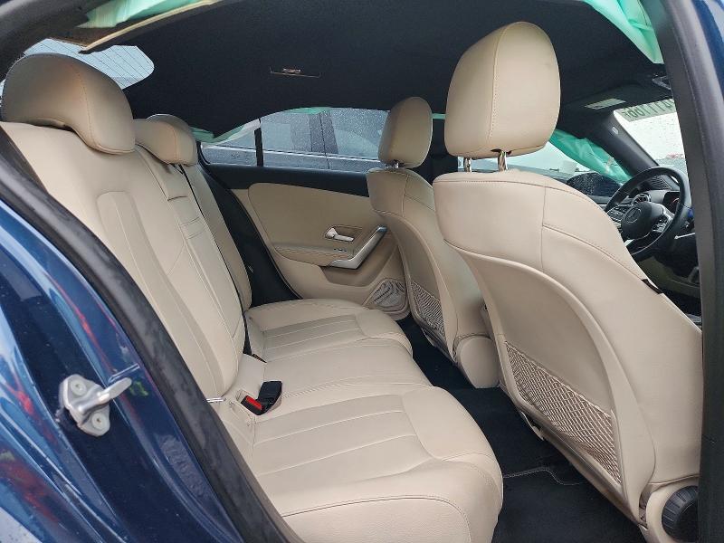 2022 MERCEDES-BENZ A 220 — Фото 10 из 12