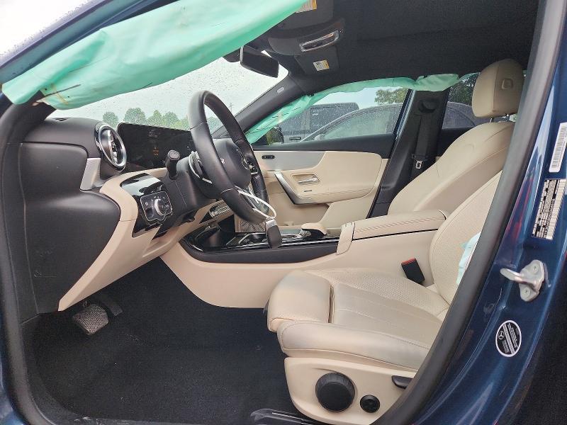 2022 MERCEDES-BENZ A 220 — Фото 7 из 12