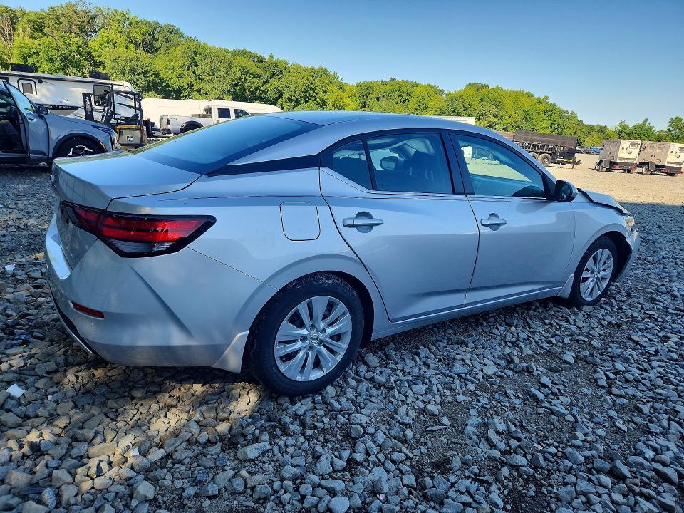 2022 NISSAN SENTRA S — Фото 3 из 12