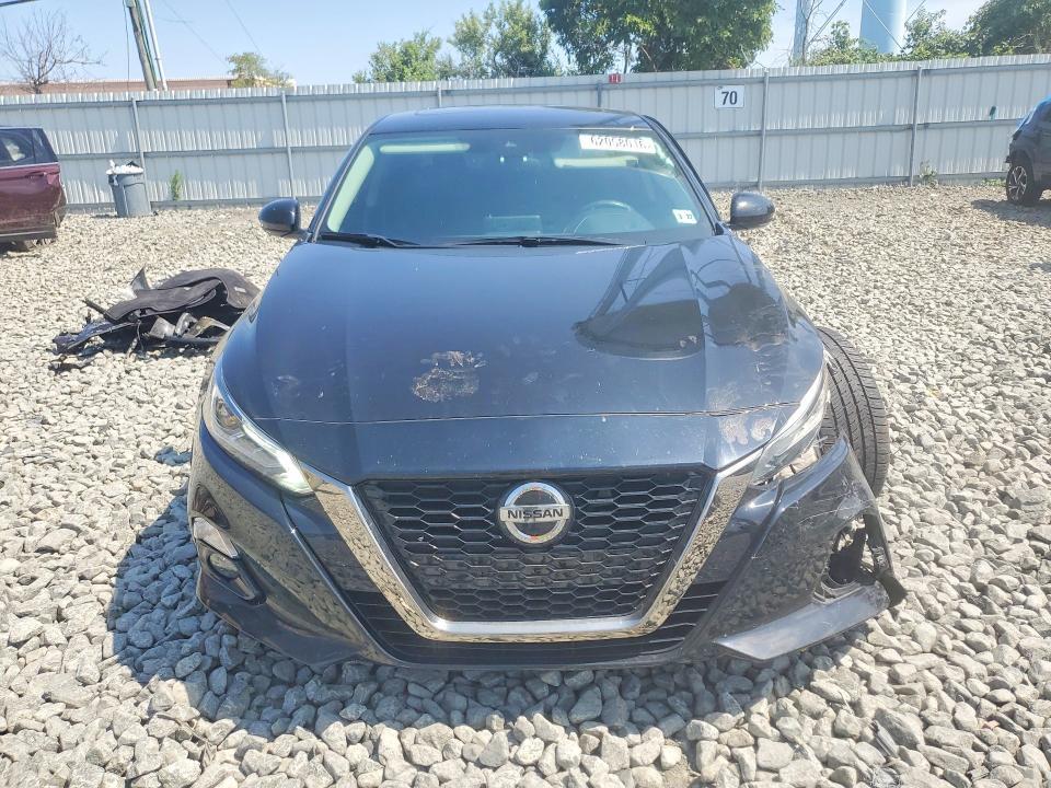 2022 NISSAN ALTIMA SR — Фото 5 из 12