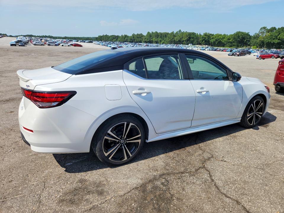 2022 NISSAN SENTRA SR — Фото 3 из 12