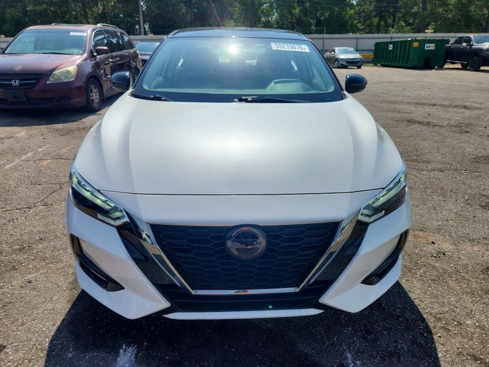 2022 NISSAN SENTRA SR — Фото 5 из 12