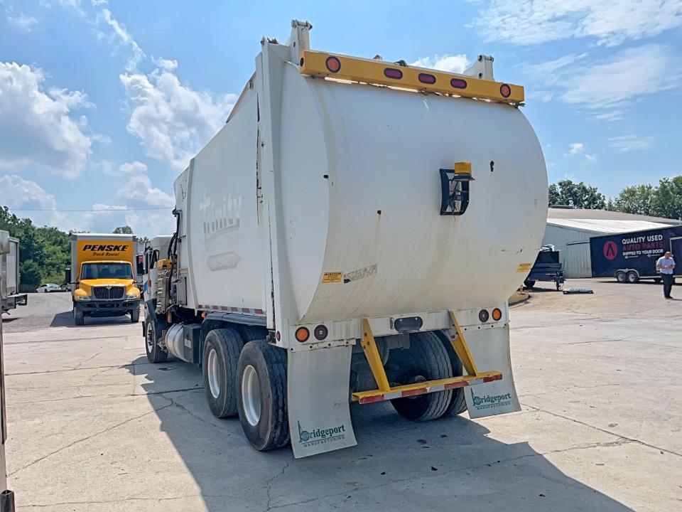 2022 PETERBILT 520 PACKER GARBAGE TRUCK — Фото 3 из 12