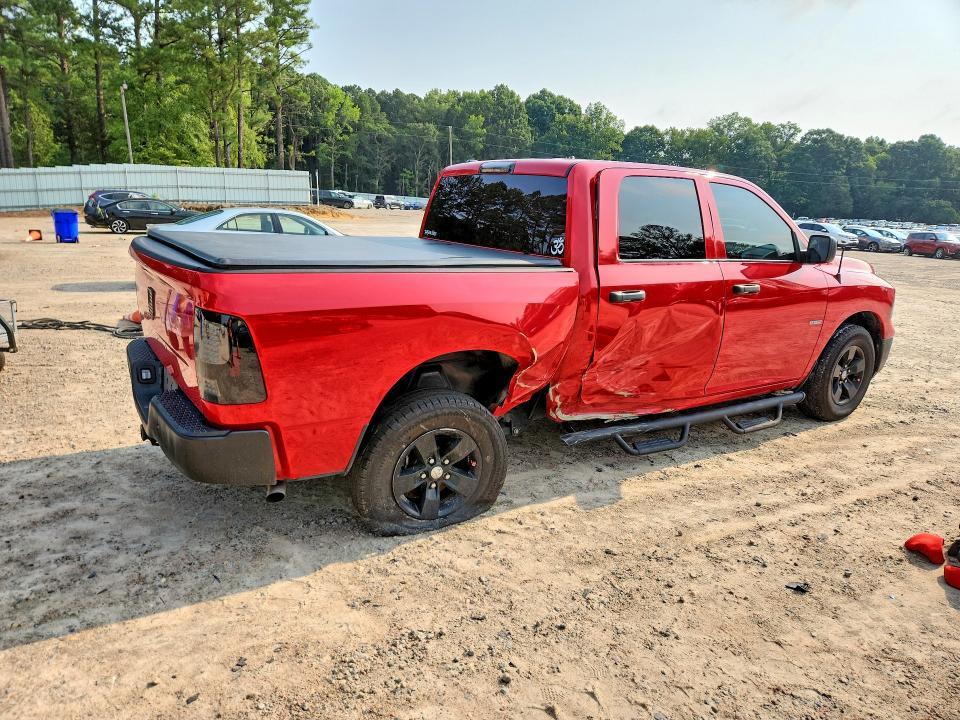 2022 RAM 1500 CLASSIC SLT — Фото 3 из 12
