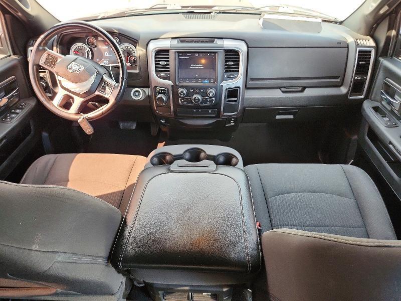 2022 RAM 1500 CLASSIC SLT — Фото 8 из 12