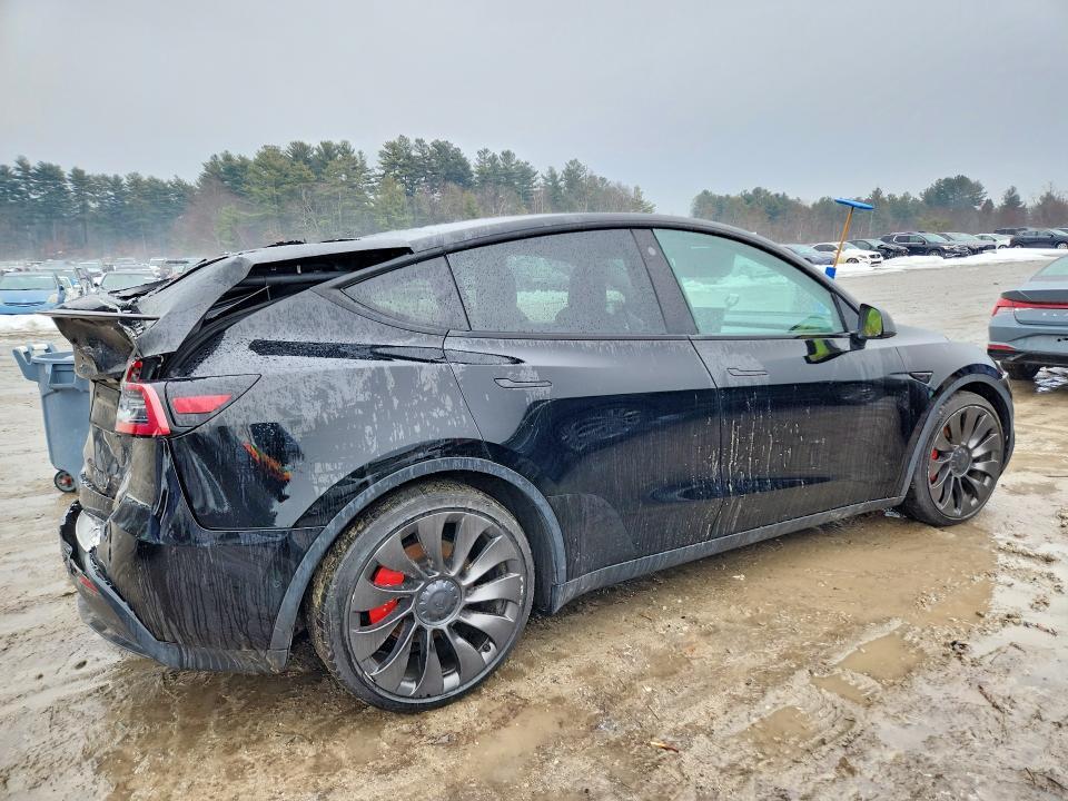 2022 TESLA MODEL Y — Фото 3 из 12