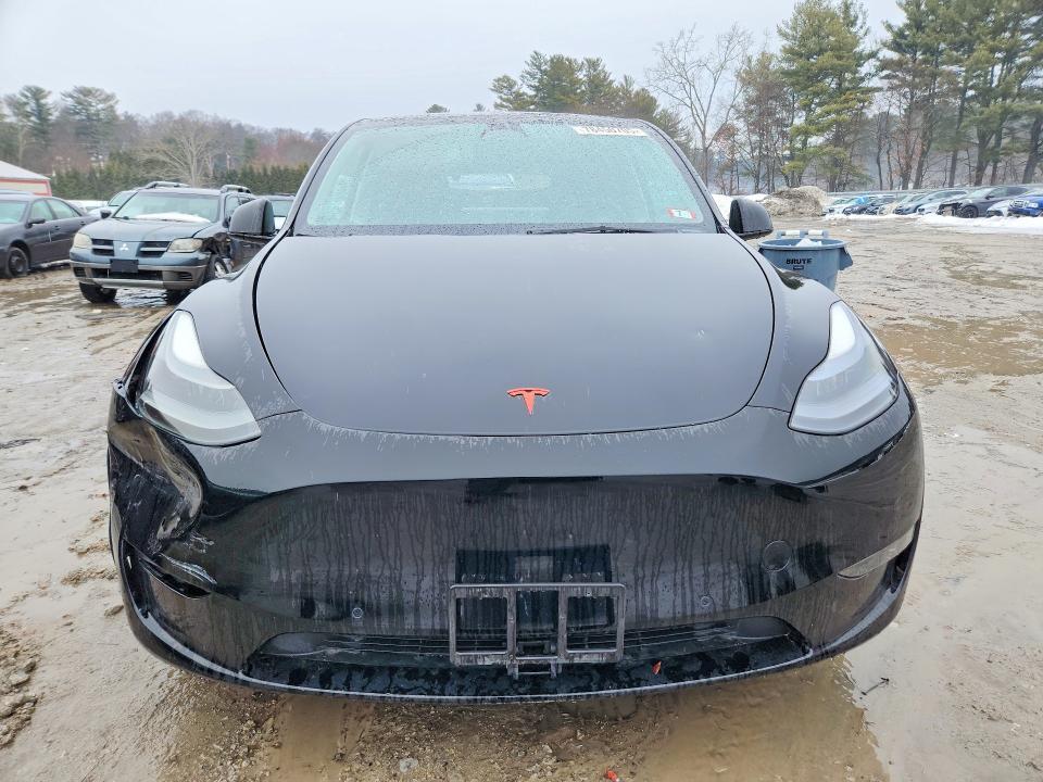 2022 TESLA MODEL Y — Фото 5 из 12
