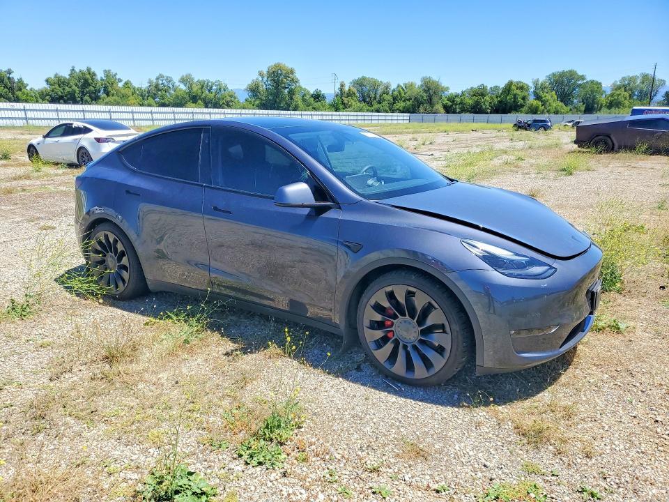 7SAYGDEF4NF383312 2022 TESLA MODEL Y photo no. 4