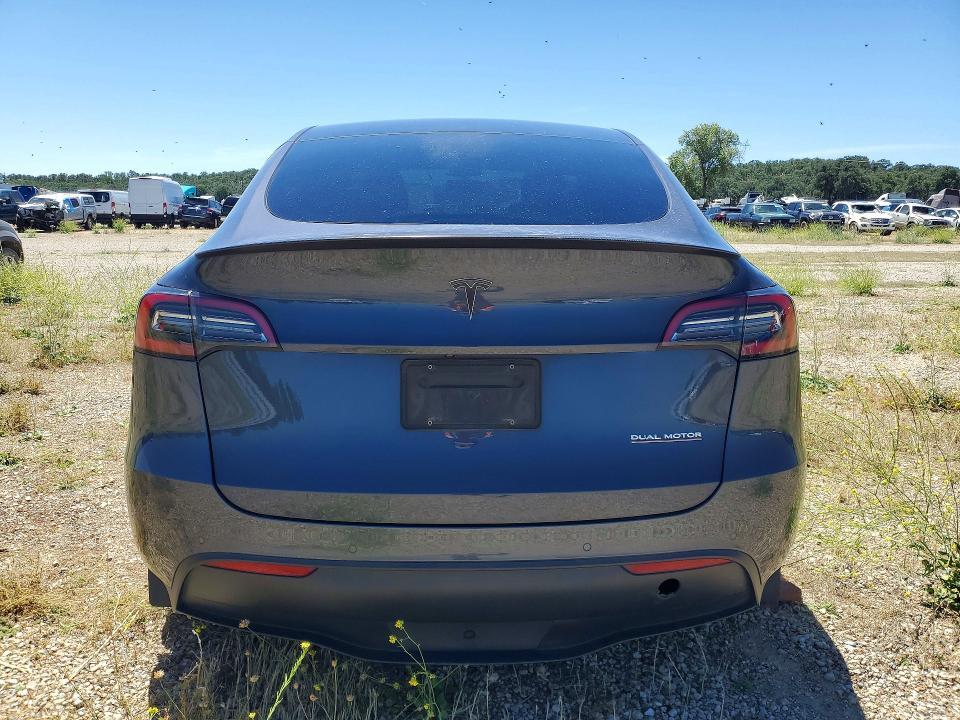 7SAYGDEF4NF383312 2022 TESLA MODEL Y photo no. 6