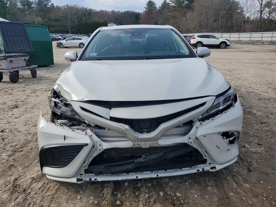 2022 TOYOTA CAMRY SE — Фото 5 из 13