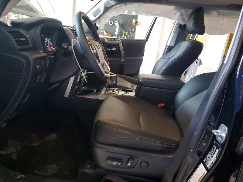 2022 TOYOTA 4RUNNER SR5 PREMIUM — Фото 7 из 12