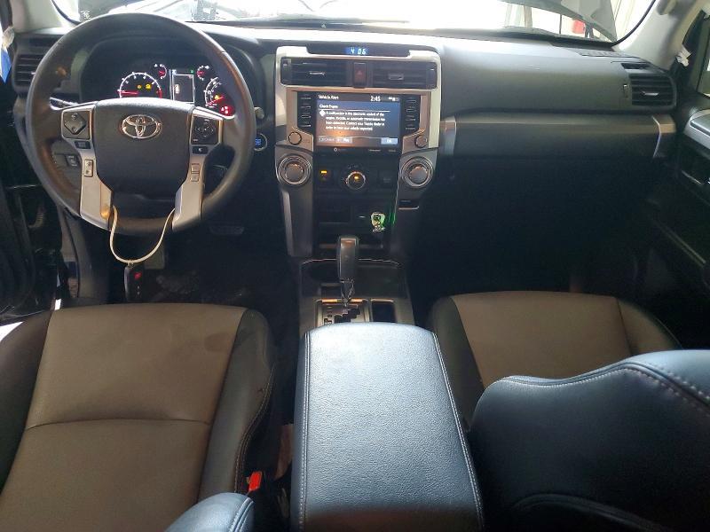 2022 TOYOTA 4RUNNER SR5 PREMIUM — Фото 8 из 12