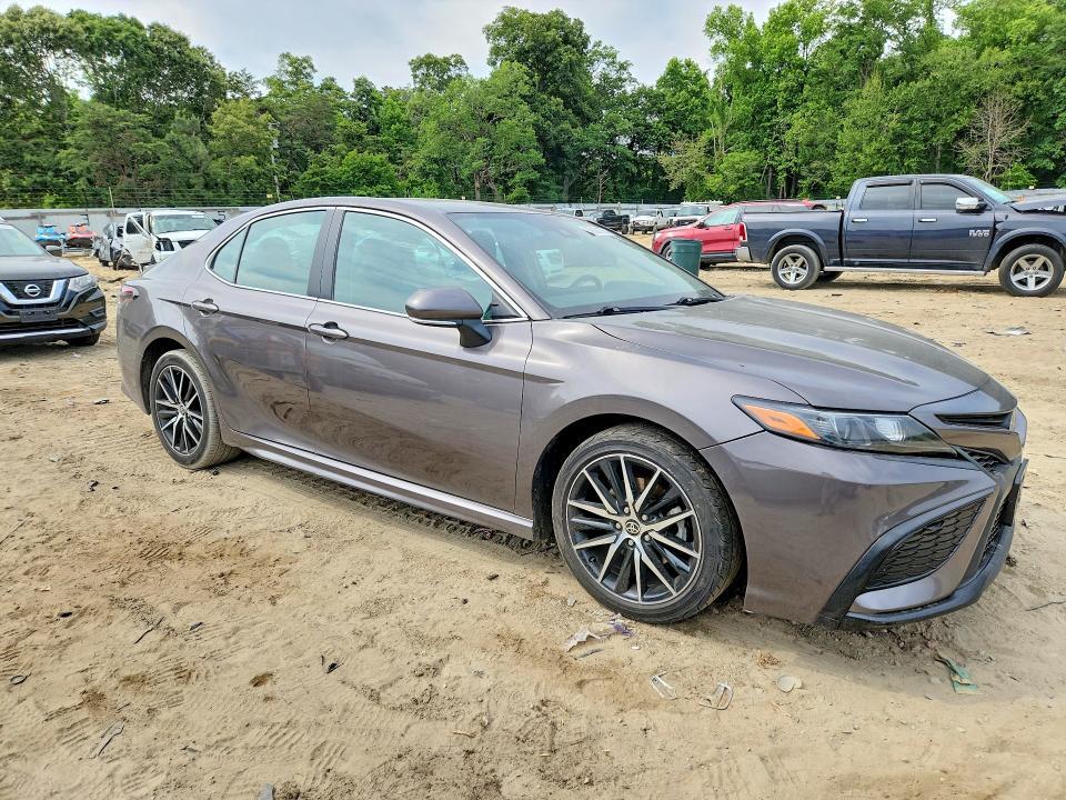 2022 TOYOTA CAMRY — Фото 4 из 12