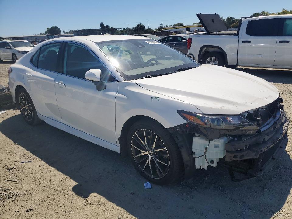 4T1G11AK7NU048849 2022 TOYOTA CAMRY photo no. 4