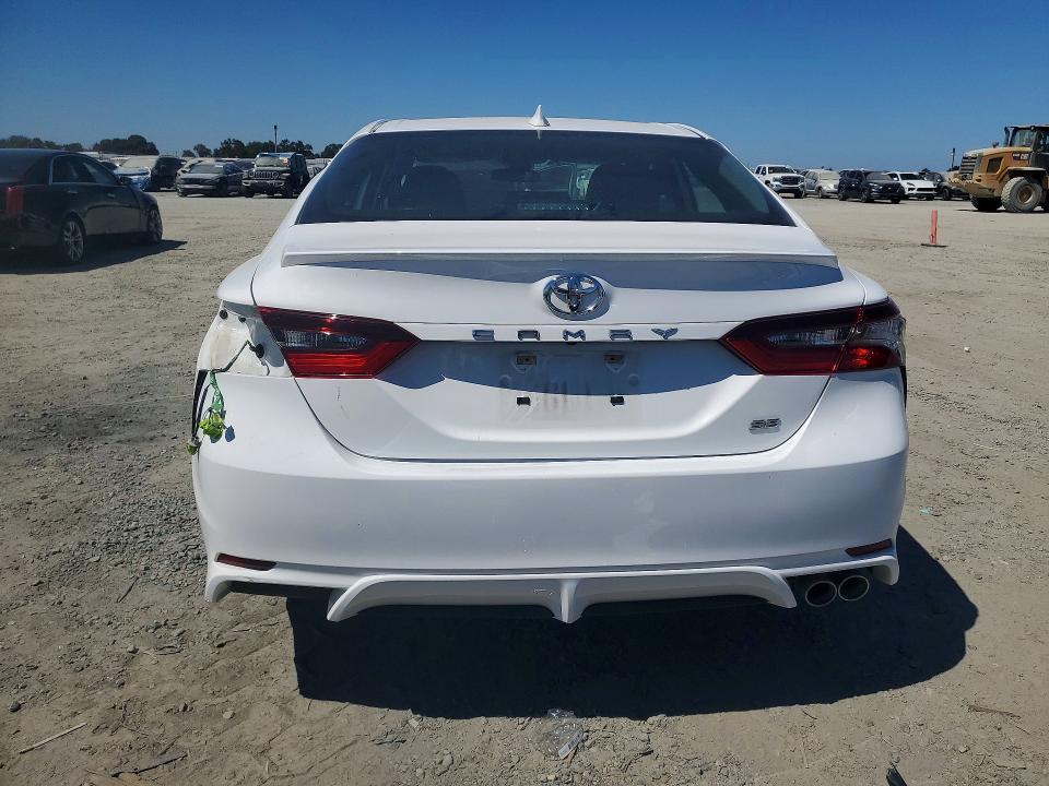 4T1G11AK7NU048849 2022 TOYOTA CAMRY photo no. 6
