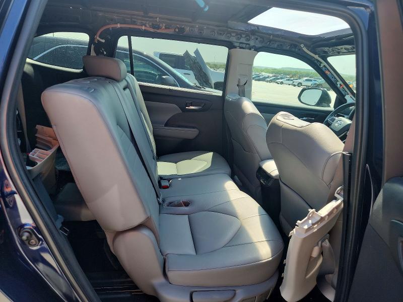 2022 TOYOTA HIGHLANDER HYBRID XLE — Фото 10 из 12