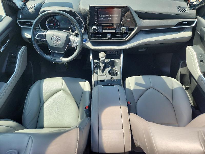 2022 TOYOTA HIGHLANDER HYBRID XLE — Фото 8 из 12