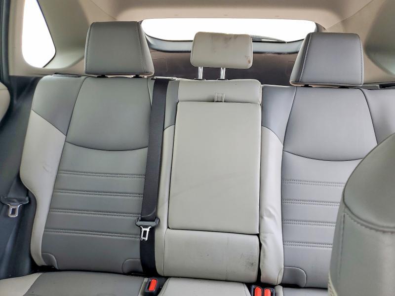 2022 TOYOTA RAV4 XLE PREMIUM — Фото 10 из 14