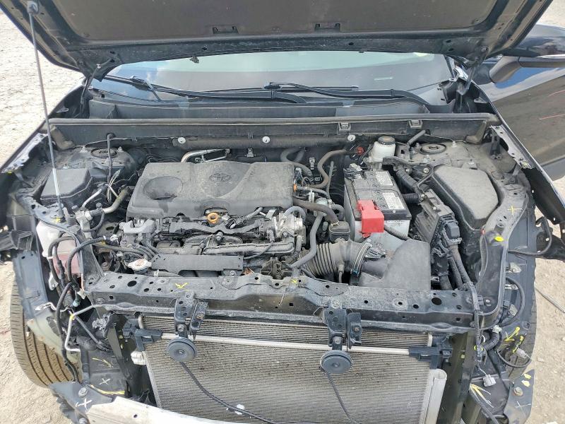 2022 TOYOTA RAV4 XLE PREMIUM — Фото 12 из 14