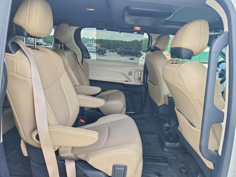 2022 TOYOTA SIENNA LIMITED 7-PASSENGER — Фото 10 из 12