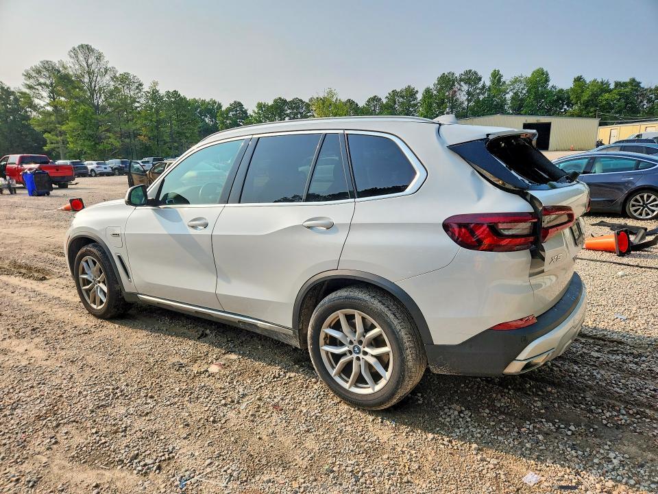 2023 BMW X5 XDRIVE45E — Фото 2 из 12