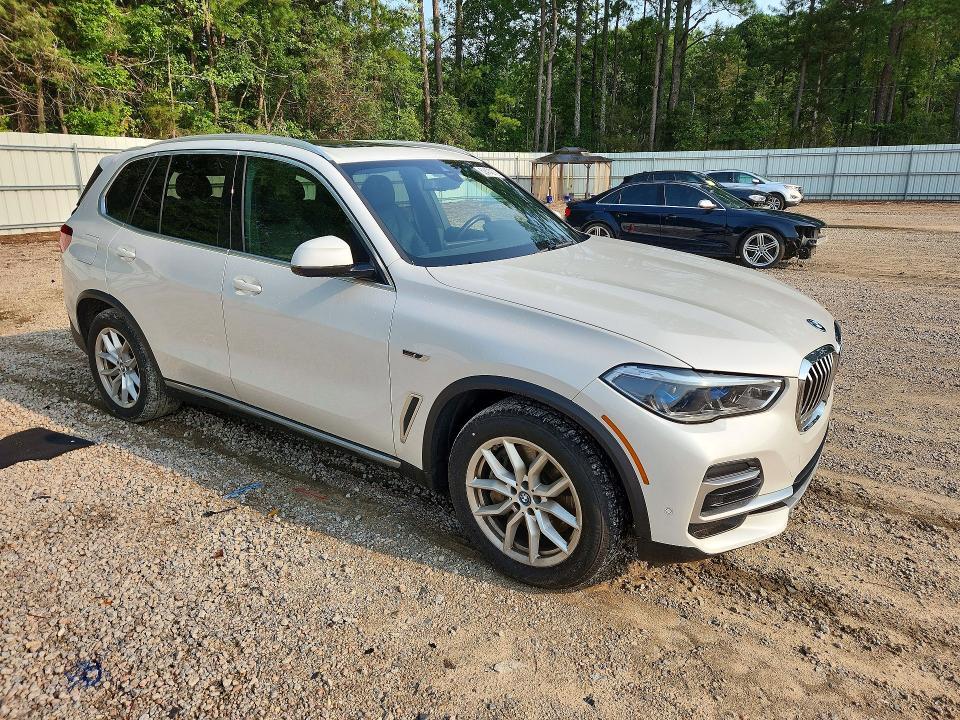 2023 BMW X5 XDRIVE45E — Фото 4 из 12