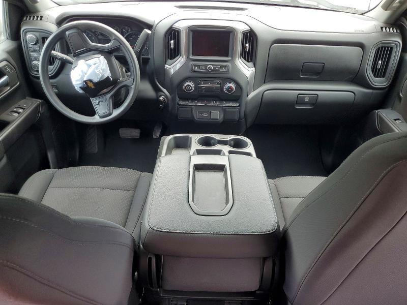 2023 CHEVROLET SILVERADO K1500 — Фото 8 из 12