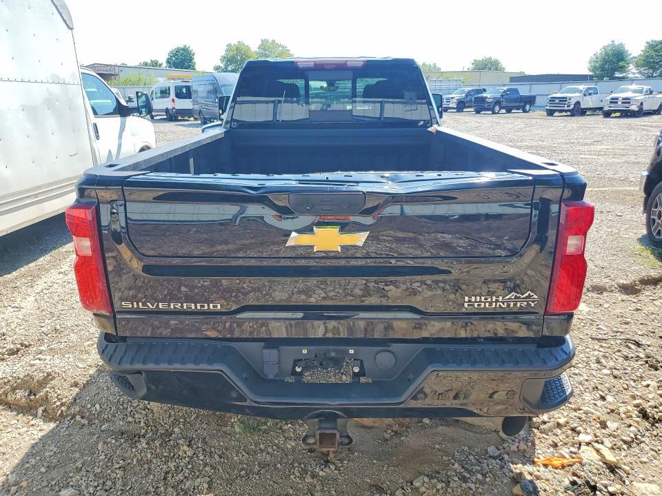 2023 CHEVROLET SILVERADO K3500 HIGH COUNTRY — Фото 6 из 13