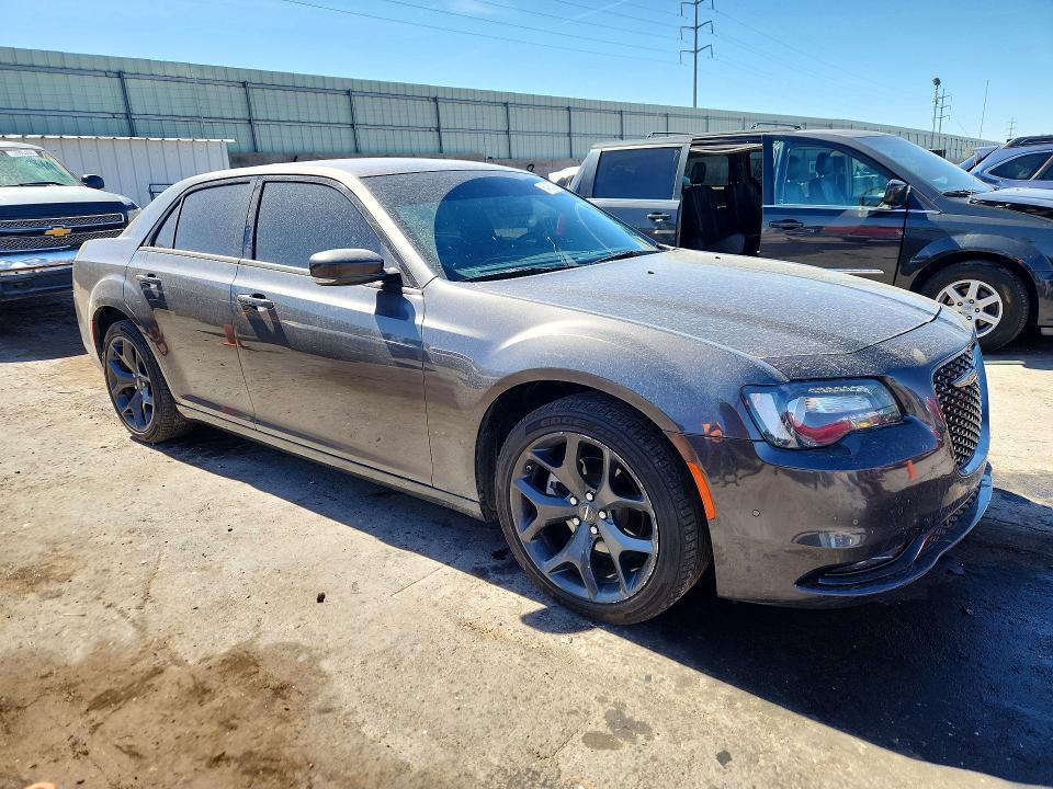 2023 CHRYSLER 300 S — Фото 4 из 12