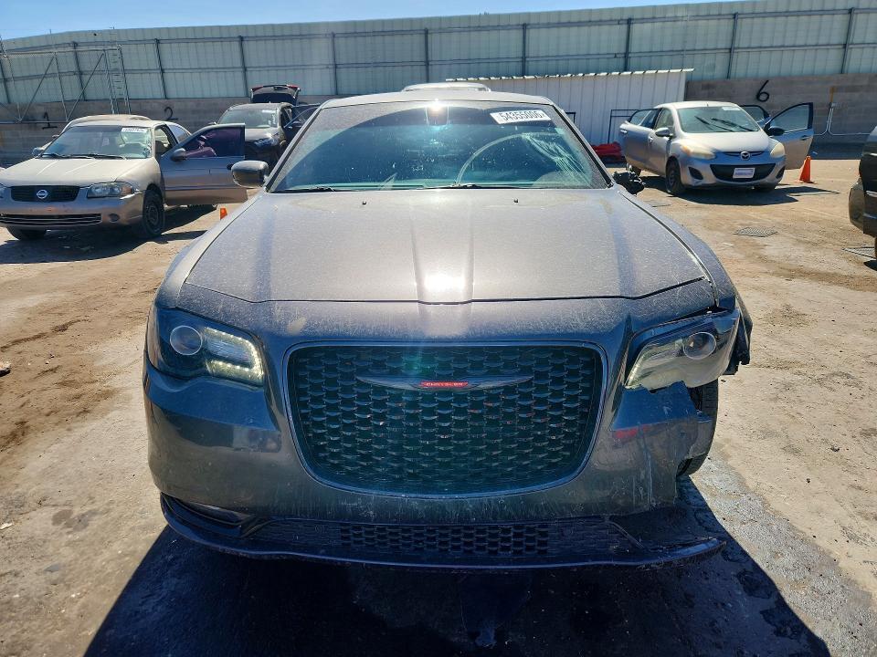 2023 CHRYSLER 300 S — Фото 5 из 12