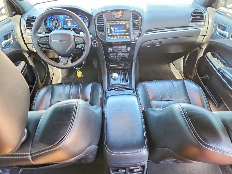 2023 CHRYSLER 300 S — Фото 8 из 12