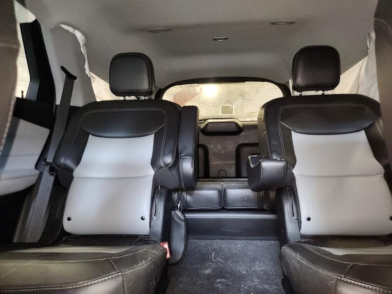 2023 FORD EXPLORER XLT — Фото 10 из 14