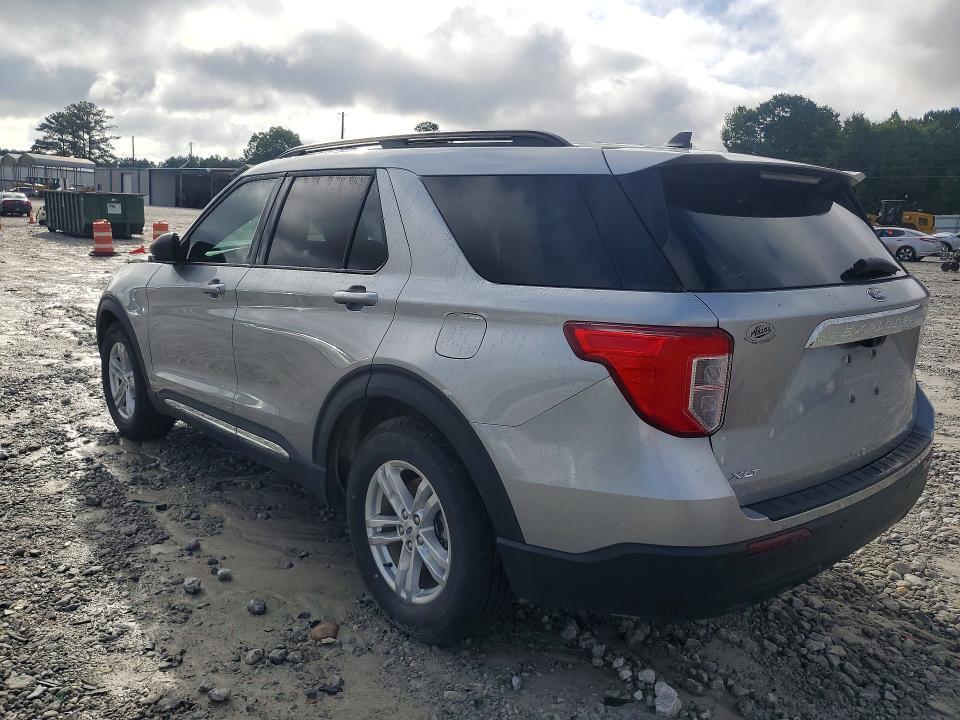 2023 FORD EXPLORER XLT — Фото 2 из 14